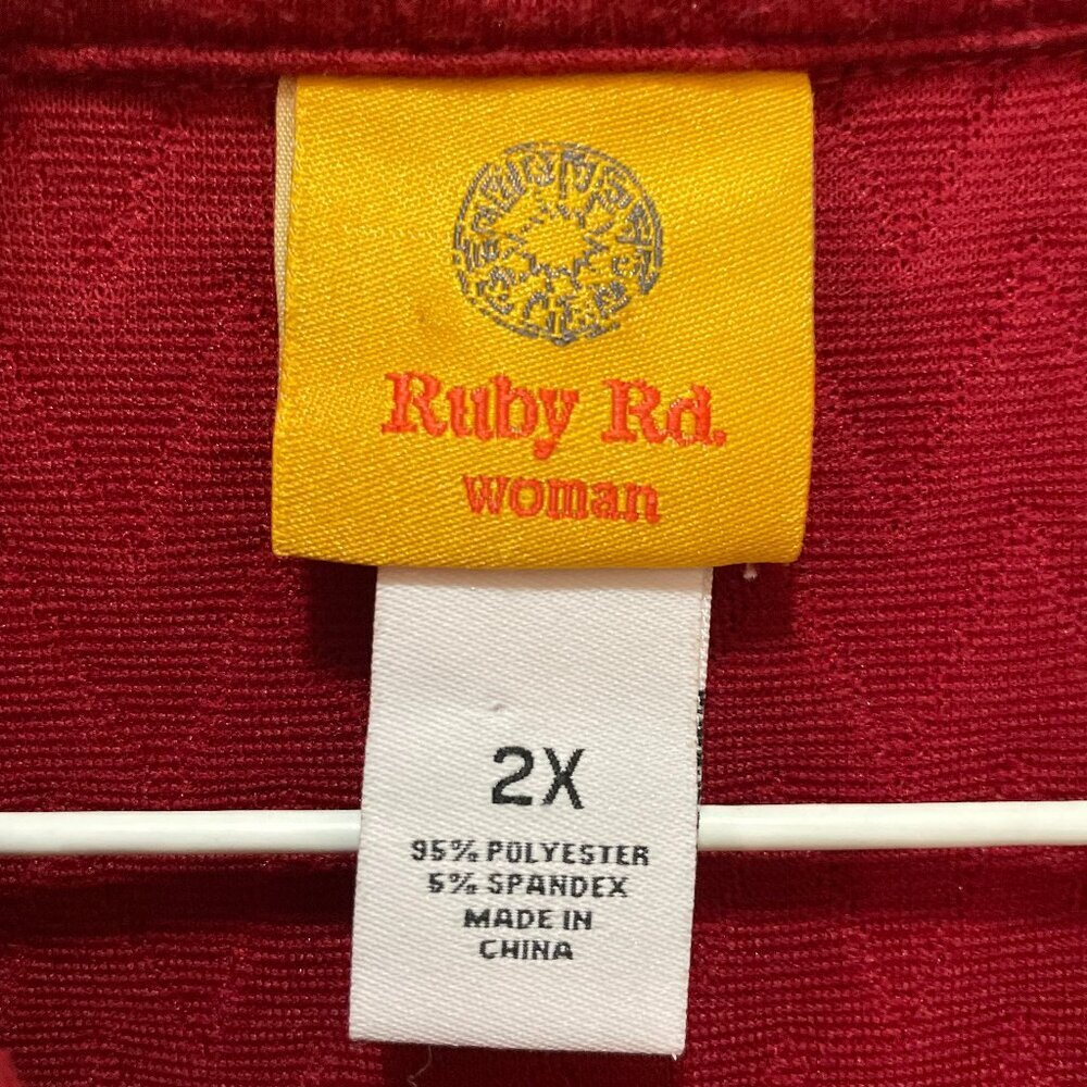 Ruby Rd Maroon quilted sleeveless vest size 2X - Picture 2 of 4